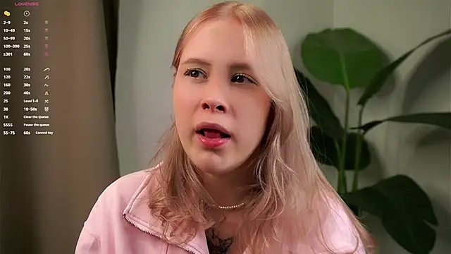 AunclreaVache online show from March 25, 2026, 10:58 am