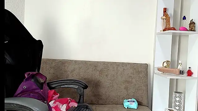 Snapshot of Nahomi_rous777 chatting on February 20, 2026, 1:35 pm Nahomi rous777 online show from February 20, 2026, 1:35 pm