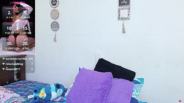 Snapshot of rose_towers4 chatting on January 17, 2026, 1:37 pm rose towers4 online show from January 17, 2026, 1:37 pm