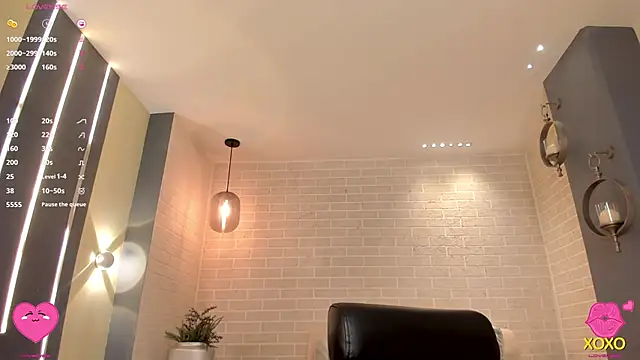 LisaFlowers  online show from January 12, 2026, 11:28 am