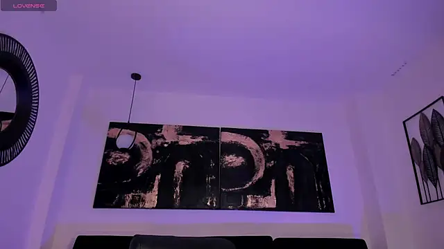 LisaFlowers  online show from April 15, 2026, 7:47 am