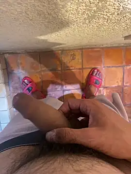 Snapshot of Dhg94 chatting on March 25, 2026, 2:44 am Dhg94 online show from March 25, 2026, 2:44 am