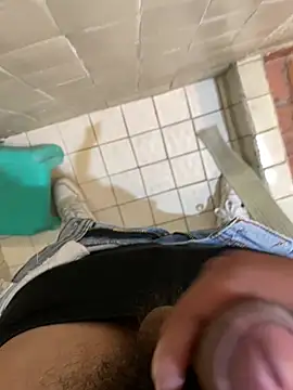 Snapshot of Dhg94 chatting on April 2, 2026, 5:19 pm Dhg94 online show from April 2, 2026, 5:19 pm