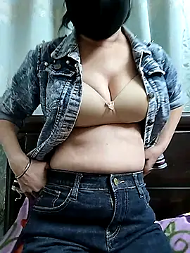 Queencandy736 online show from January 13, 2026, 7:45 am