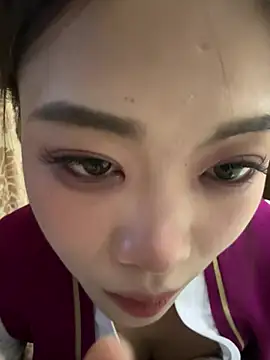 youyou-baby999 online show from April 5, 2026, 11:17 am