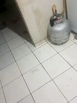  - putinha - online show from December 3, 2025, 4:02 am