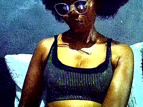 Snapshot of PreettyTee chatting on April 18, 2026, 8:53 pm PreettyTee online show from April 18, 2026, 8:53 pm