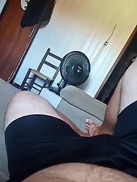 Tenenterodrigo online show from December 4, 2025, 4:50 pm