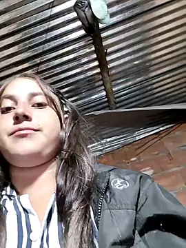 Snapshot of sammyyblondee chatting on December 17, 2025, 12:04 am sammyyblondee online show from December 17, 2025, 12:04 am