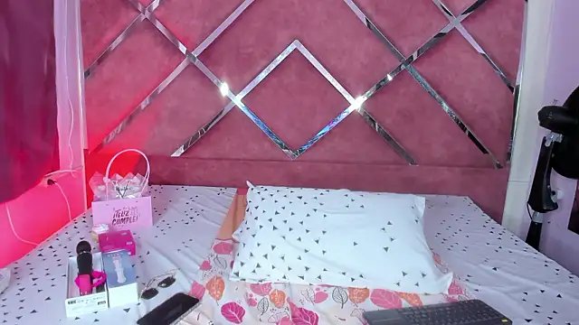 MeganDangelo online show from February 10, 2026, 9:36 pm