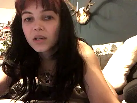 alinavampira  online show from December 1, 2025, 11:16 pm