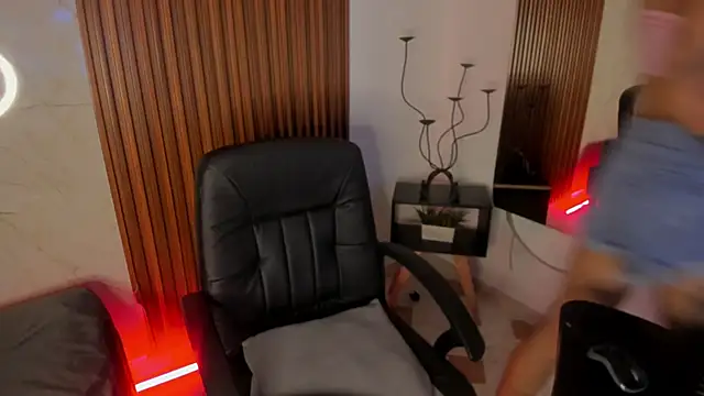 Isabellaxdollx online show from December 3, 2025, 4:28 pm