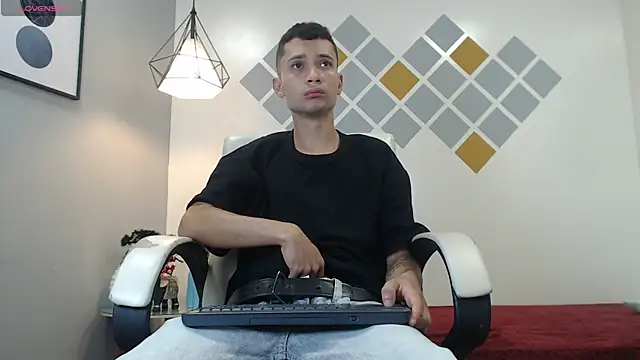 Snapshot of LucassSmith11 chatting on January 17, 2026, 11:36 am LucassSmith11 online show from January 17, 2026, 11:36 am