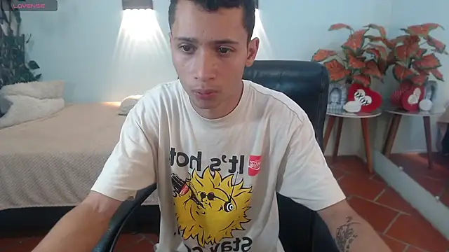 LucassSmith11 online show from December 5, 2025, 11:53 am