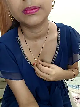 Snapshot of RESHMA01 chatting on March 27, 2026, 6:44 am RESHMA01 online show from March 27, 2026, 6:44 am