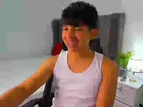 Mikke18 online show from January 13, 2026, 2:04 am