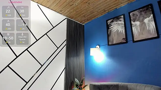 Sky Rivers online show from December 18, 2025, 4:39 am