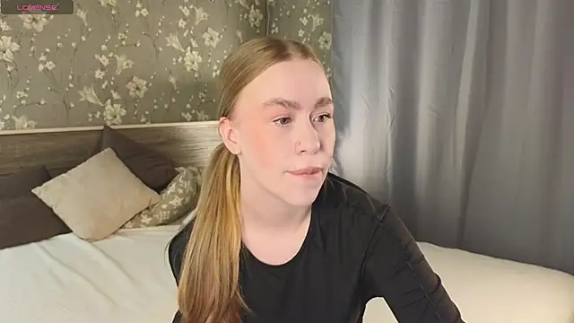 Snapshot of Lolly_Kittyy chatting on December 1, 2025, 1:12 pm Lolly Kittyy online show from December 1, 2025, 1:12 pm