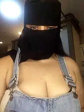 lolotheone online show from April 11, 2026, 8:12 pm