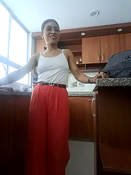 AnitaDuque online show from December 3, 2025, 1:43 pm