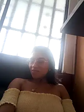 Snapshot of AnitaDuque chatting on February 8, 2026, 7:11 pm AnitaDuque online show from February 8, 2026, 7:11 pm