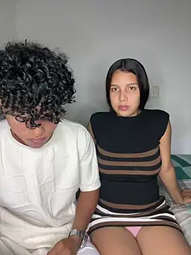 Paola-Santy online show from November 29, 2025, 3:50 am