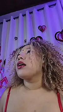 Snapshot of BonnieRitz chatting on February 13, 2026, 8:58 am BonnieRitz online show from February 13, 2026, 8:58 am