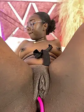 ZahhyGrey online show from March 8, 2026, 2:04 am