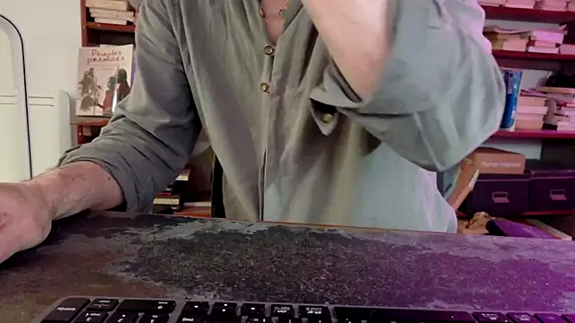 diogene11 online show from November 29, 2025, 8:47 am