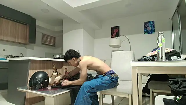 liorvante online show from April 8, 2026, 2:13 am