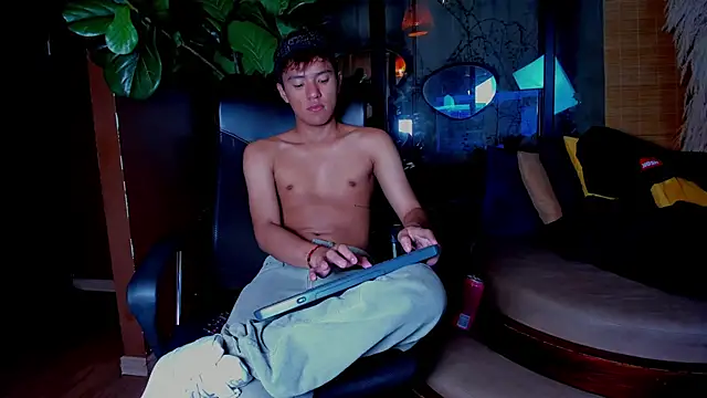 isaac grimm online show from April 2, 2026, 12:51 am