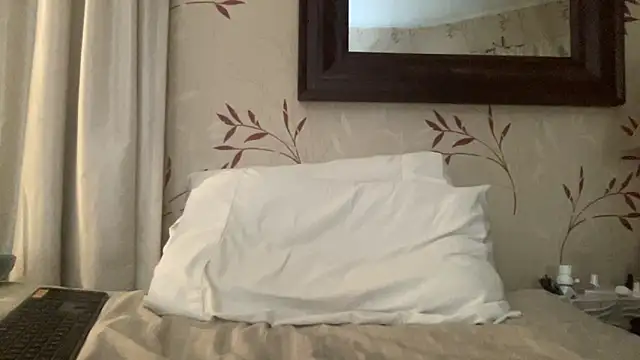 Tom03276 online show from February 11, 2026, 3:39 am