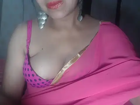 Hotronita123 online show from May 14, 2026, 5:21 pm