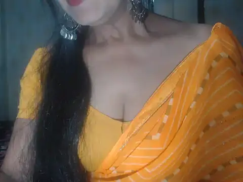 Snapshot of Hotronita123 chatting on February 5, 2026, 11:06 am Hotronita123 online show from February 5, 2026, 11:06 am