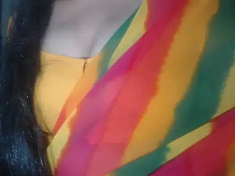 Hotronita123 online show from December 4, 2025, 5:23 pm