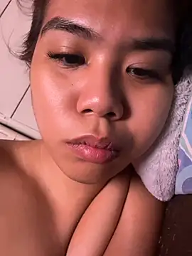 Margaux4U online show from April 24, 2026, 4:03 am
