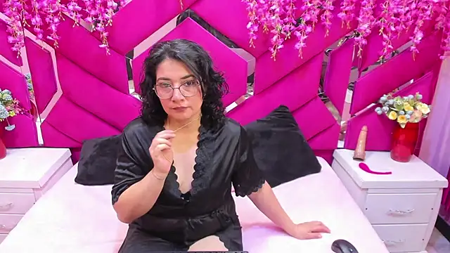 Alexa Sanz online show from December 5, 2025, 7:34 pm