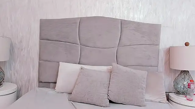 Naomii BDSM online show from January 16, 2026, 7:51 pm