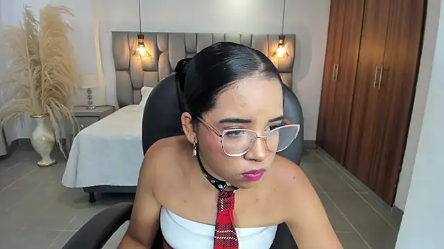 alana martiins online show from July 24, 2026, 4:14 pm