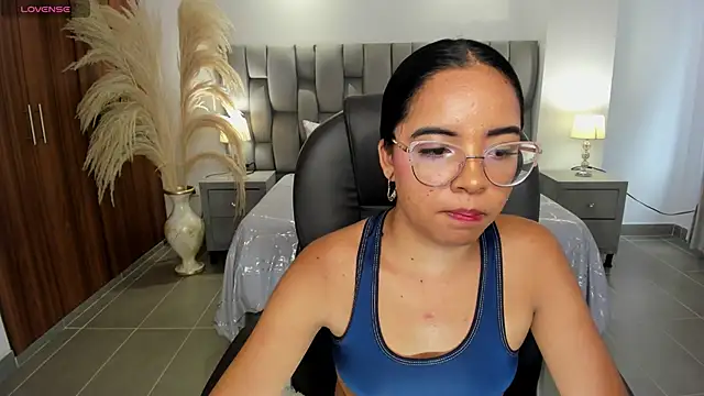 Snapshot of alana_martiins chatting on June 11, 2026, 6:38 pm alana martiins online show from June 11, 2026, 6:38 pm