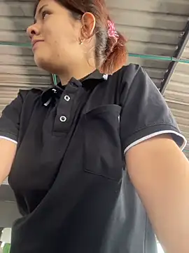 dakota021 online show from April 17, 2026, 8:11 pm