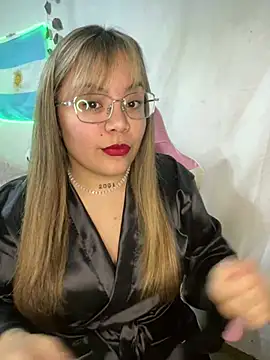 Lindalatina2001 online show from July 23, 2026, 11:00 pm