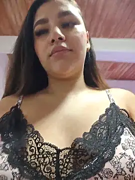 Julia-Blair online show from December 19, 2025, 5:48 pm