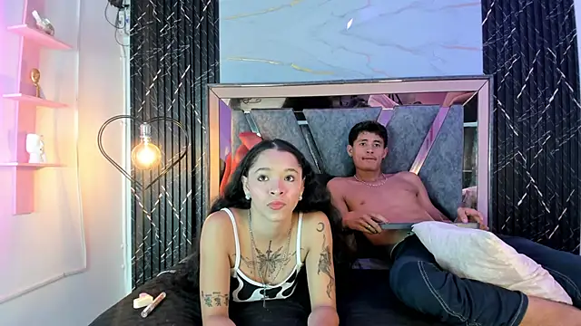 Snapshot of aaron_and_alahya chatting on December 5, 2025, 2:54 am aaron and alahya online show from December 5, 2025, 2:54 am