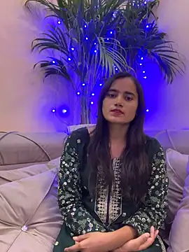 cute-kh online show from December 1, 2025, 7:09 am