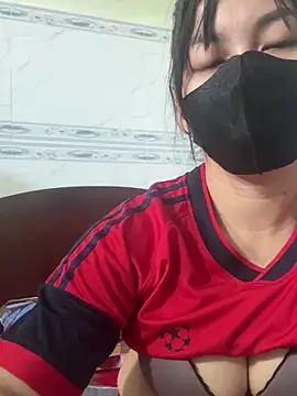 Snapshot of MintShow18 chatting on February 4, 2026, 4:40 am MintShow18 online show from February 4, 2026, 4:40 am