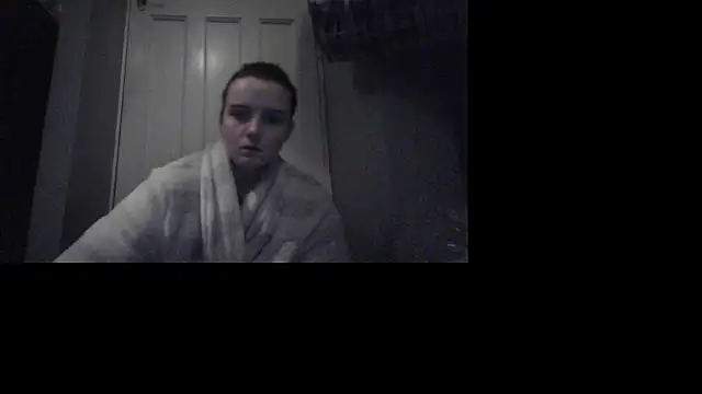 Snapshot of Amy01112 chatting on December 19, 2025, 4:31 pm Amy01112 online show from December 19, 2025, 4:31 pm