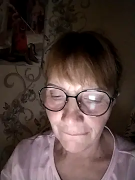 Snapshot of MichelleLove48 chatting on April 8, 2026, 8:43 pm MichelleLove48 online show from April 8, 2026, 8:43 pm