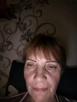 Snapshot of MichelleLove48 chatting on April 21, 2026, 9:43 pm MichelleLove48 online show from April 21, 2026, 9:43 pm
