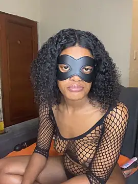 Fancy Face28 online show from December 5, 2025, 7:34 pm